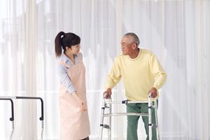 介護職員初任者研修を取ってヘルパーになる